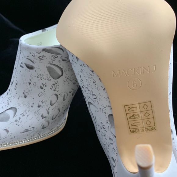 One of a kind HYDROGRAPHIC rain drop pattern clogs - Picture 8 of 8